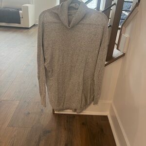 Treasure & Bond Gray Turtleneck Sweater